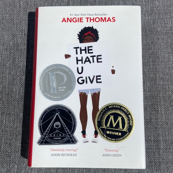 THE HATE YOU GIVE Angie Thomas #1 New York Times Bestseller Hardcover - Picture 1 of 7
